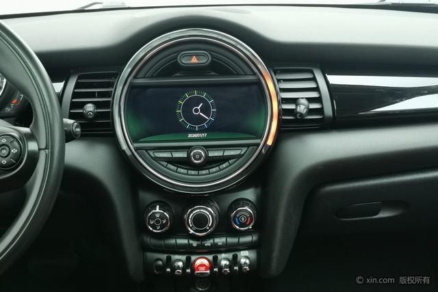 MINI 2018 1.5T COOPER Classic – фото 16