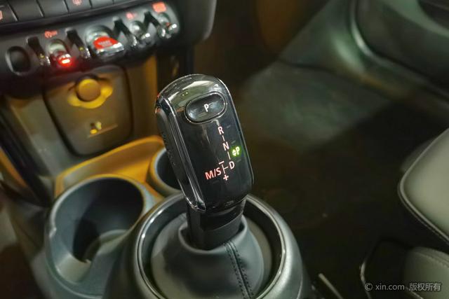 MINI 2021 1.5T COOPER Classic – фото 17