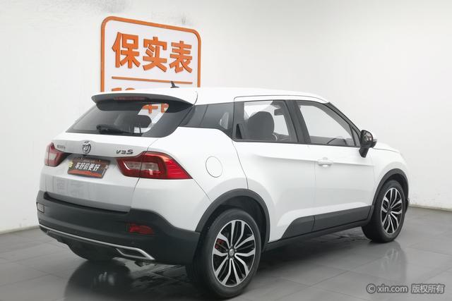 Zhonghua V3 2017 модификация 1.5T Automatic Flagship