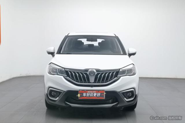 Zhonghua V3 2017 модификация 1.5T Automatic Flagship