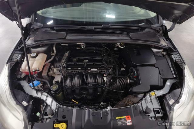 Ford Focus Sedan 2012 1.6L Automatic Comfort – фото 7