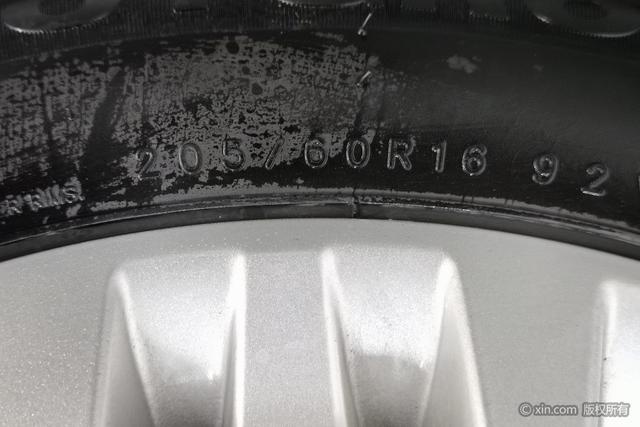 Ford Focus Sedan 2012 1.6L Automatic Comfort – фото 9