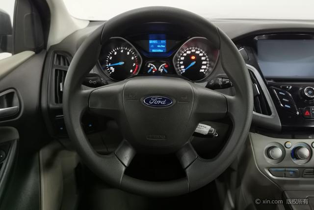 Ford Focus Sedan 2012 1.6L Automatic Comfort – фото 15