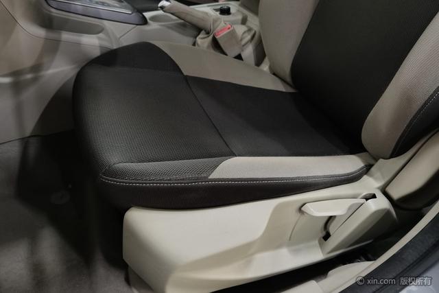 Ford Focus Sedan 2012 1.6L Automatic Comfort – фото 21