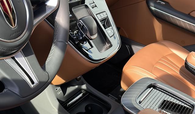 HONGQI HQ9 PHEV 2024 модификация 4WD Business Edition – фото 10