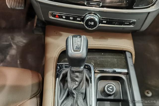 Volvo S90 2017 T4 Smart Advance – фото 17