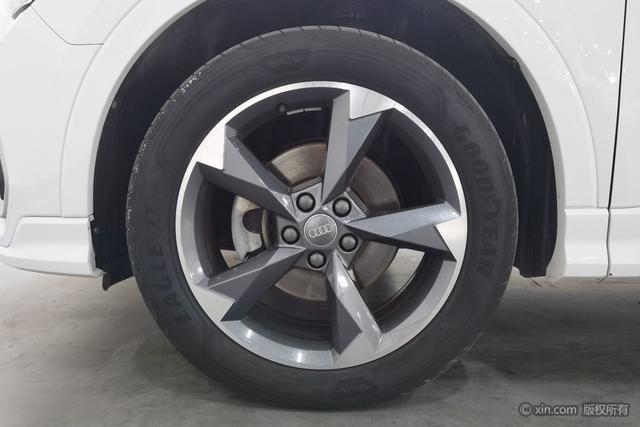 Audi Q3 2019 35 TFSI Style Dynamic – фото 6