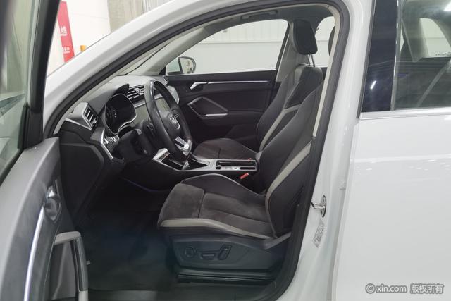 Audi Q3 2019 35 TFSI Style Dynamic – фото 13