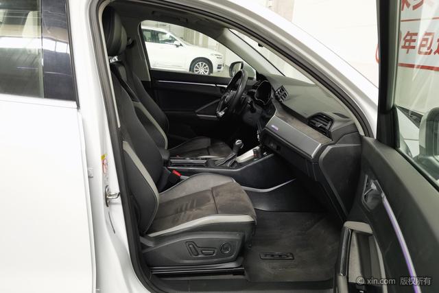 Audi Q3 2019 35 TFSI Style Dynamic – фото 22