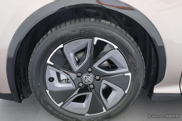 TOYOTA bZ3 Раздел 2023 Long Battery Li f e Pro Premium – фото 6