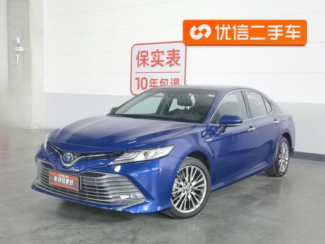 Toyota Camry Модель 2018 года Hybrid 2.5HG Deluxe Edition – фото 1