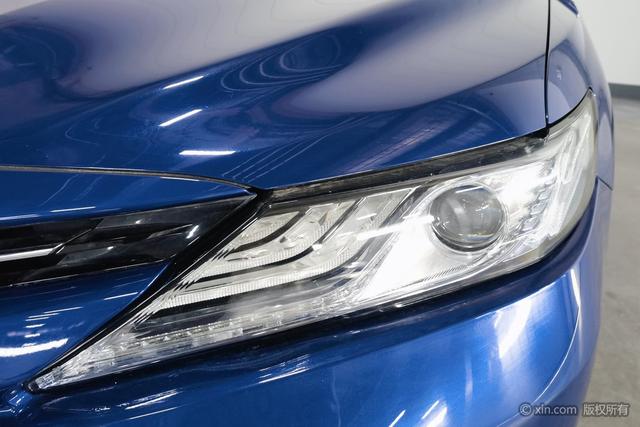 Toyota Camry Модель 2018 года Hybrid 2.5HG Deluxe Edition – фото 5