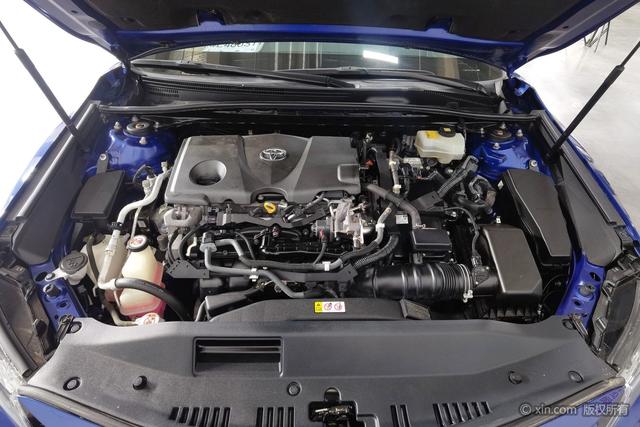 Toyota Camry Модель 2018 года Hybrid 2.5HG Deluxe Edition – фото 7