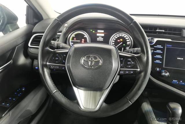 Toyota Camry Модель 2018 года Hybrid 2.5HG Deluxe Edition – фото 15