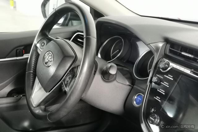 Toyota Camry Модель 2018 года Hybrid 2.5HG Deluxe Edition – фото 23