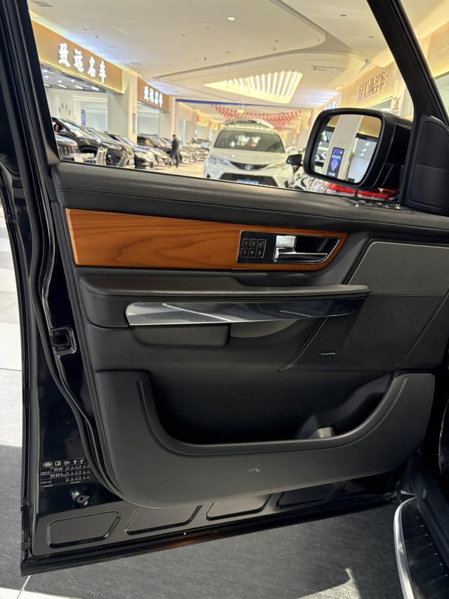 Range Rover Sport 2011 модификация 3.0 TDV6 дизель Edition – фото 10
