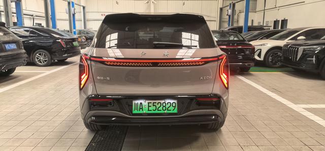 Hongqi Tiangong 08 Модель 2025 года **520 Max заднеприводная версия** – фото 4