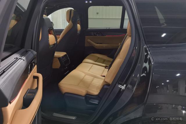 Lynk & Co 09 2021 2.0T Halo 7-Seater – фото 19