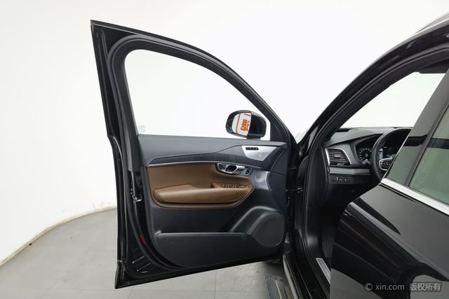 Volvo XC90 PHEV 2022 E-Drive Hybrid T8 Smart Enjoy Luxury 7-Seater – фото 11