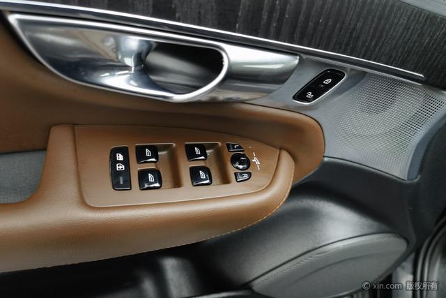 Volvo XC90 PHEV 2022 E-Drive Hybrid T8 Smart Enjoy Luxury 7-Seater – фото 12