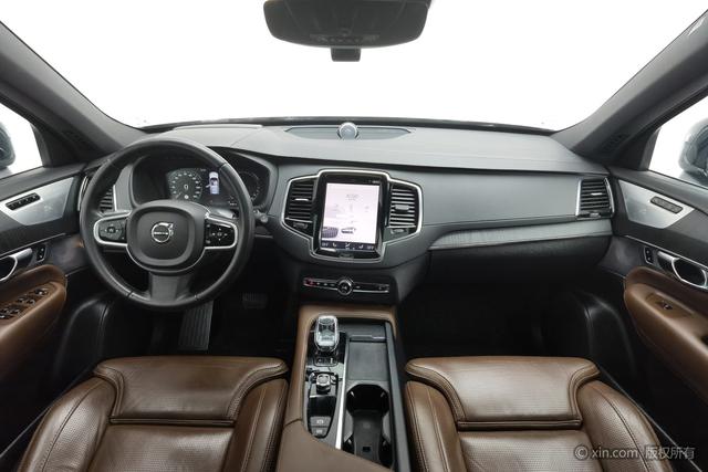 Volvo XC90 PHEV 2022 E-Drive Hybrid T8 Smart Enjoy Luxury 7-Seater – фото 14