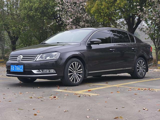Volkswagen Magotan 2012 модификация 3.0FSI Flagship – фото 1