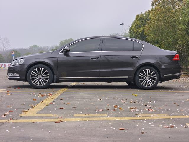 Volkswagen Magotan 2012 модификация 3.0FSI Flagship – фото 3