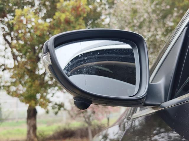 Volkswagen Magotan 2012 модификация 3.0FSI Flagship – фото 6