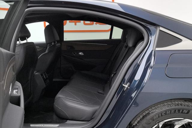 DS 9 PHEV Модель 2022 года 1.6T E-TENSE Montmartre Enterprise Edition – фото 19