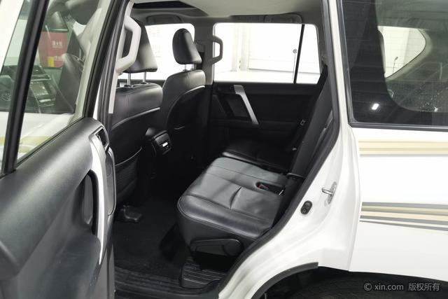 Toyota Prado 2016 модификация 2.7L автоматическое Deluxe Edition – фото 19