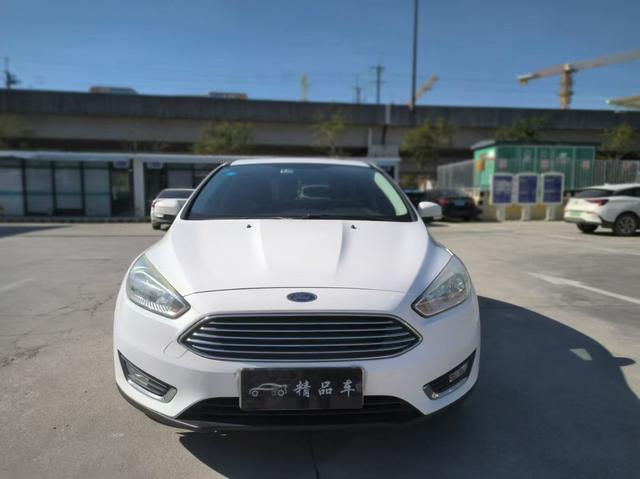 Ford Focus 2015 Sedan 1.6L Automatic Fashion – фото 2
