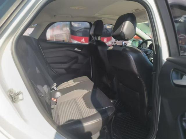 Ford Focus 2015 Sedan 1.6L Automatic Fashion – фото 6