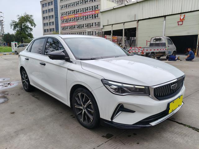Geely Emgrand 2022 4th Gen 1.5L CVT Premium – фото 3