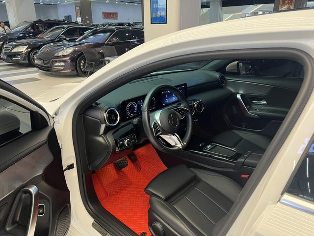 Mercedes-Benz A-class 2024 A 180 L – фото 5