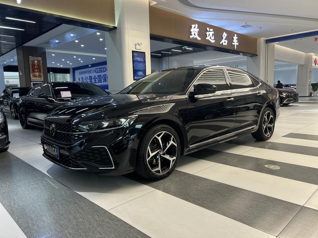 Volkswagen Passat 2025 Outstanding Edition 380TSI Dragon Soar Edition – фото 1