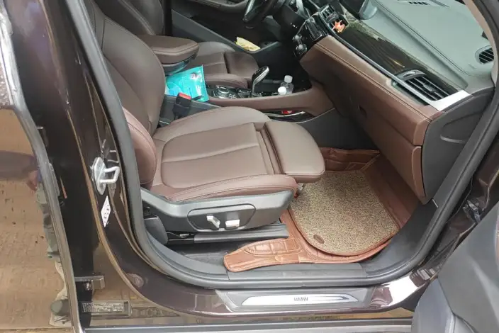 BMW X1 2021 Model xDrive25Li Exclusive Model – фото 8
