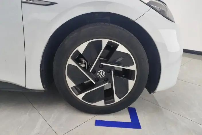 Volkswagen ID.3 2023 Model L Class Model Pure Smart Edition – фото 5