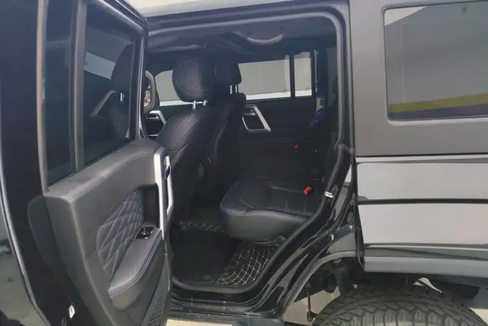 BAIC BJ40 2023 Model 2.0T Automatic 4WD City Hunter Edition Supreme Model – фото 32