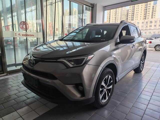 Toyota RAV4 2016 2.0L CVT 2WD Fashion – фото 1