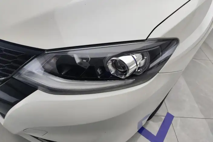 Nissan Tiida 2021 Model 1.6L CVT Zhixing Edition – фото 4