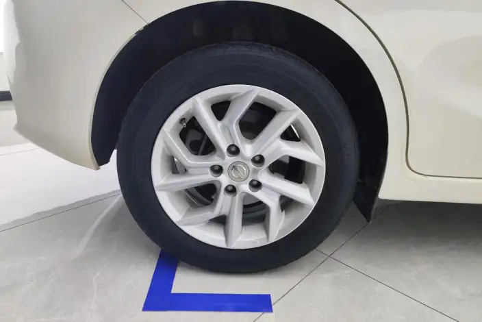 Nissan Tiida 2021 Model 1.6L CVT Zhixing Edition – фото 27