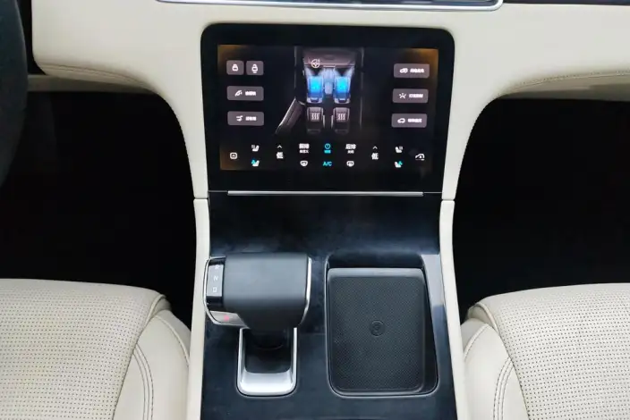 Li Auto ONE 2021 Model Extended Range 6 seat Edition – фото 14