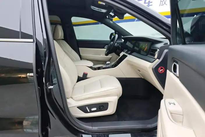 Li Auto ONE 2021 Model Extended Range 6 seat Edition – фото 32