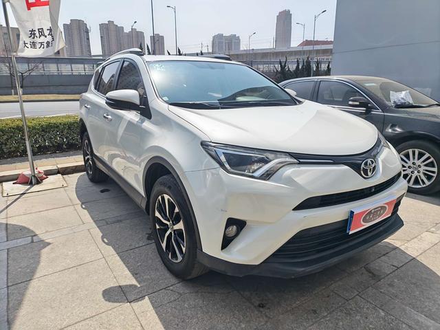 Toyota RAV4 2016 2.0L CVT 2WD Fashion – фото 3
