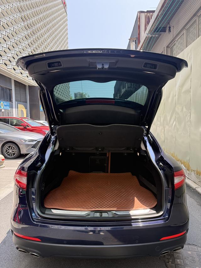Levante Модель 2019 года 3.0T 350Hp Standard Edition Country VI – фото 12