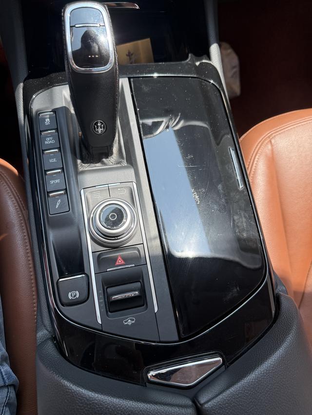 Levante Модель 2019 года 3.0T 350Hp Standard Edition Country VI – фото 13