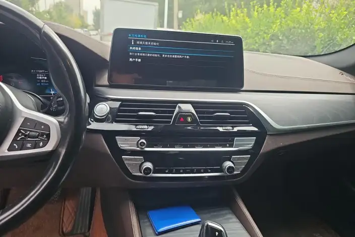 BMW 5 Series PHEV 2022 Model 535Le M Sports Set – фото 11