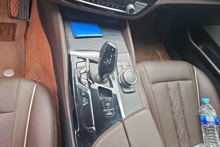 BMW 5 Series PHEV 2022 Model 535Le M Sports Set – фото 15