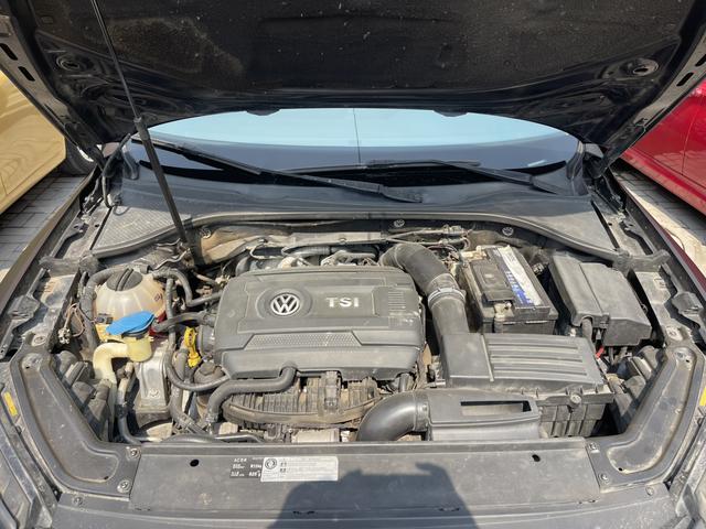 Volkswagen Passat 2016 330TSI DSG Royal – фото 17