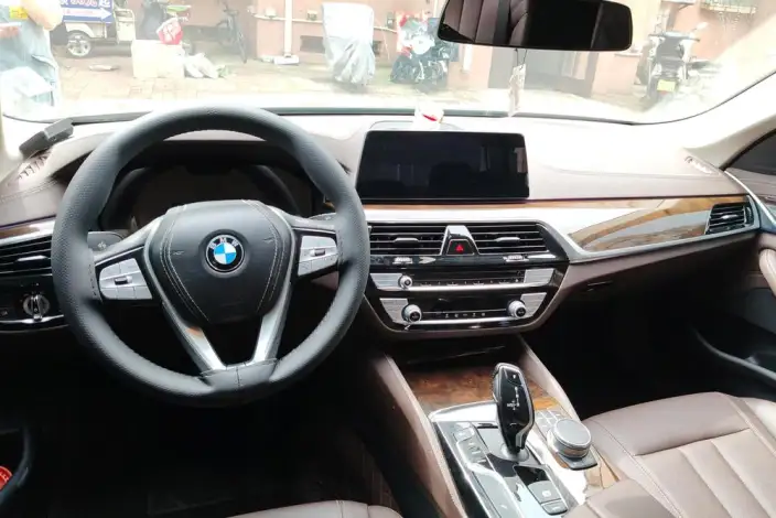 BMW 5 Series 2020 Model 525Li Luxury Set – фото 29